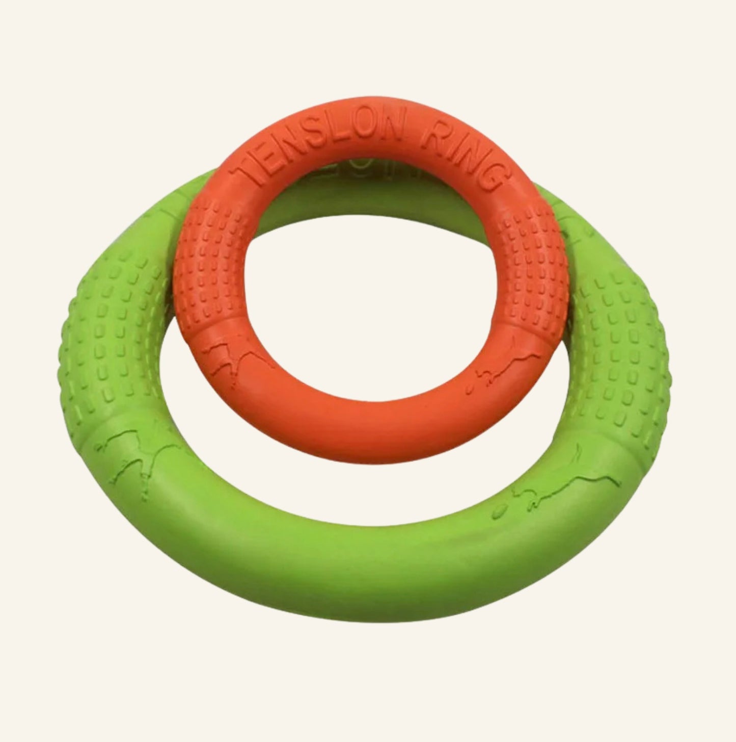 Deux anneaux de traction Dog Rider de tailles différentes imbriqués, illustrant les options disponibles pour votre chien.
