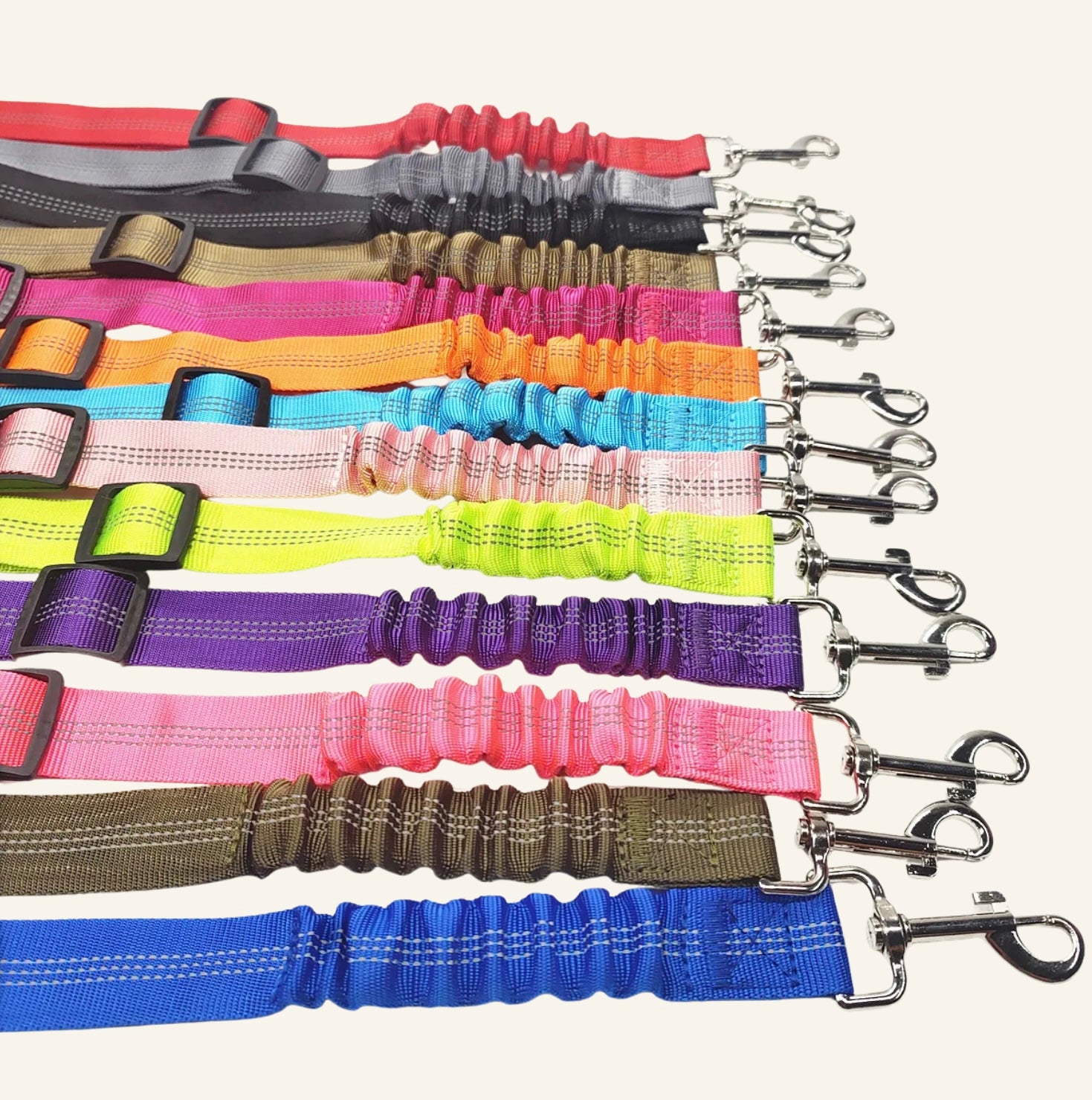 Assortiment de ceintures de sécurité pour chien Dog Rider présentées en plusieurs coloris
